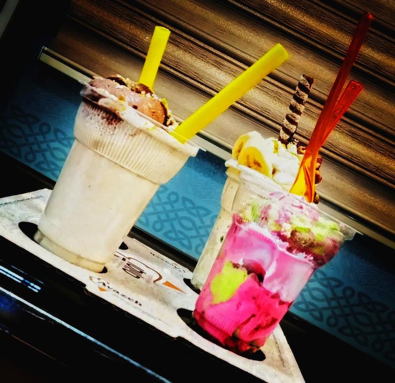 فروش عمده لیوان یکبار مصرف پلاستیکی آبمیوه درب دار مک رز ۳۰۰ سی سی + زیبا و لاکچری